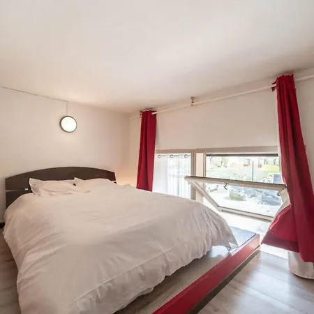 Grand Ferret Furnished Flat Шамоні