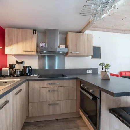 Апартаменти Grand Ferret Furnished Flat Шамоні